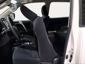 Toyota Land Cruiser 2.8 D-4D GX  - Foto 12