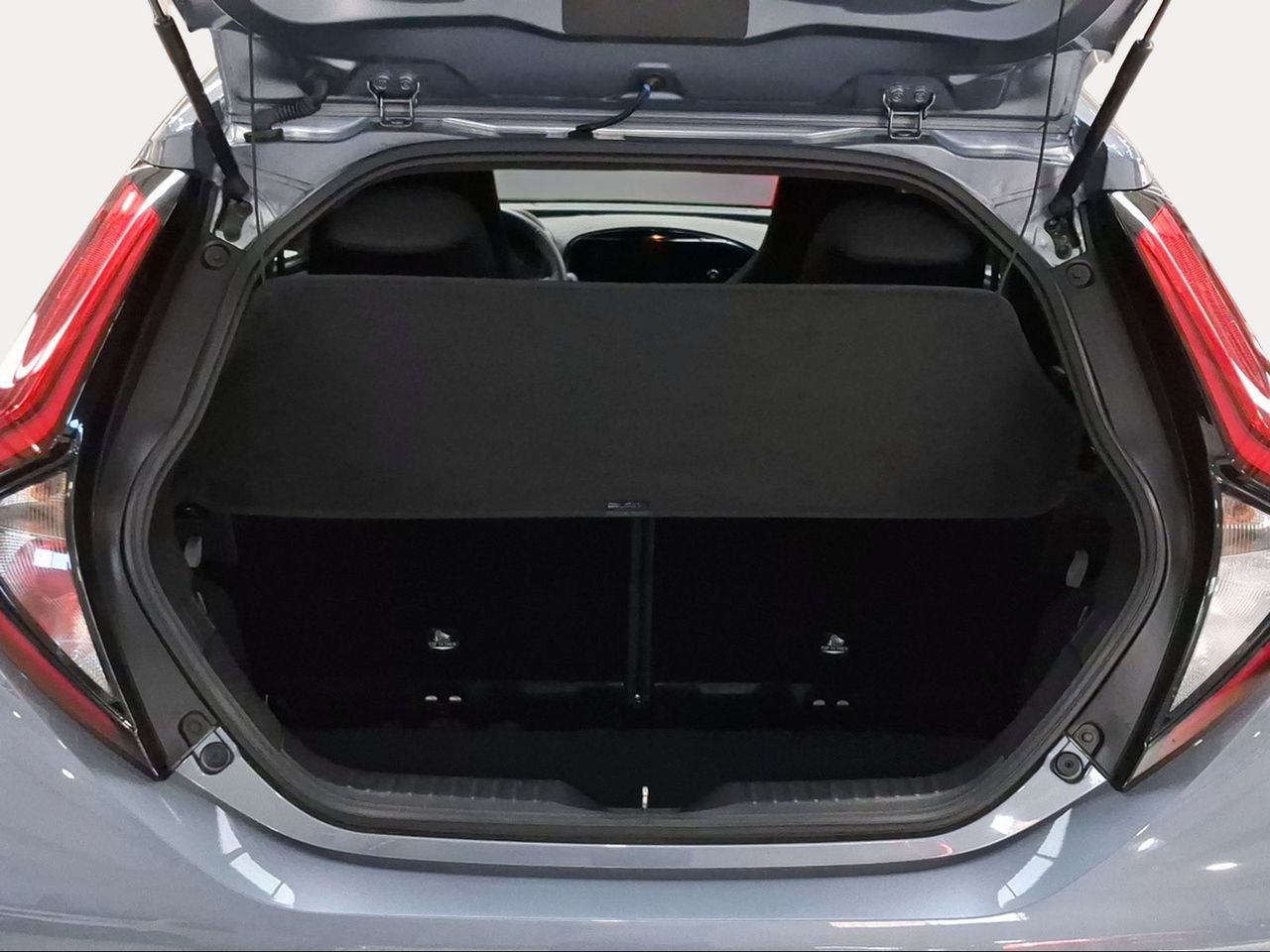 Toyota Aygo X Cross 1.0 VVT-I 72CV Play  - Foto 11