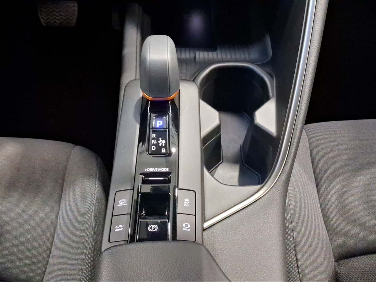 Toyota C-HR 2.0 220PH Advance  - Foto 23