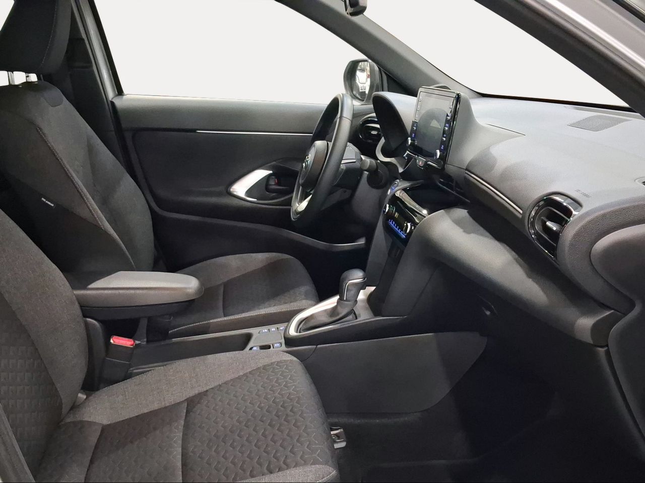 Toyota Yaris Cross 1.5 120H Active Tech  - Foto 7