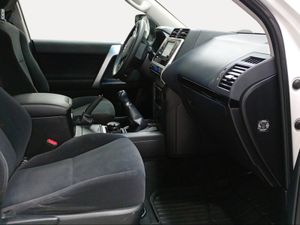 Toyota Land Cruiser 2.8 D-4D GX  - Foto 7