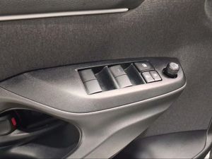 Toyota Yaris 1.5 120H Active Plus  - Foto 22