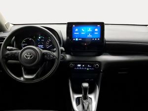 Toyota Yaris 1.5 120H Active Plus  - Foto 9