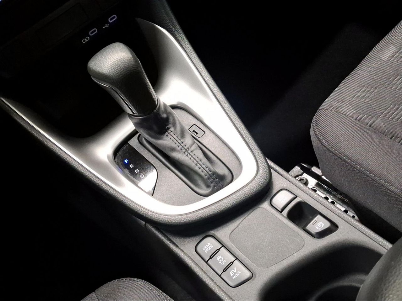 Toyota Yaris 1.5 120H Active Plus  - Foto 23