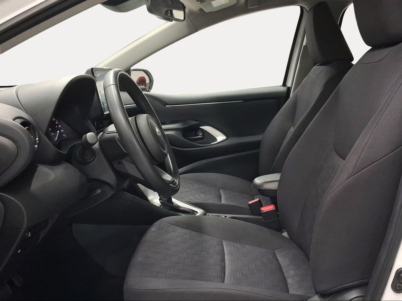 Toyota Yaris 1.5 120H Active Plus  - Foto 13