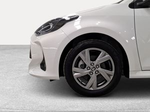 Toyota Yaris 1.5 120H Active Plus  - Foto 17