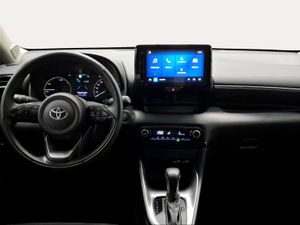 Toyota Yaris 1.5 120H Active Plus  - Foto 9