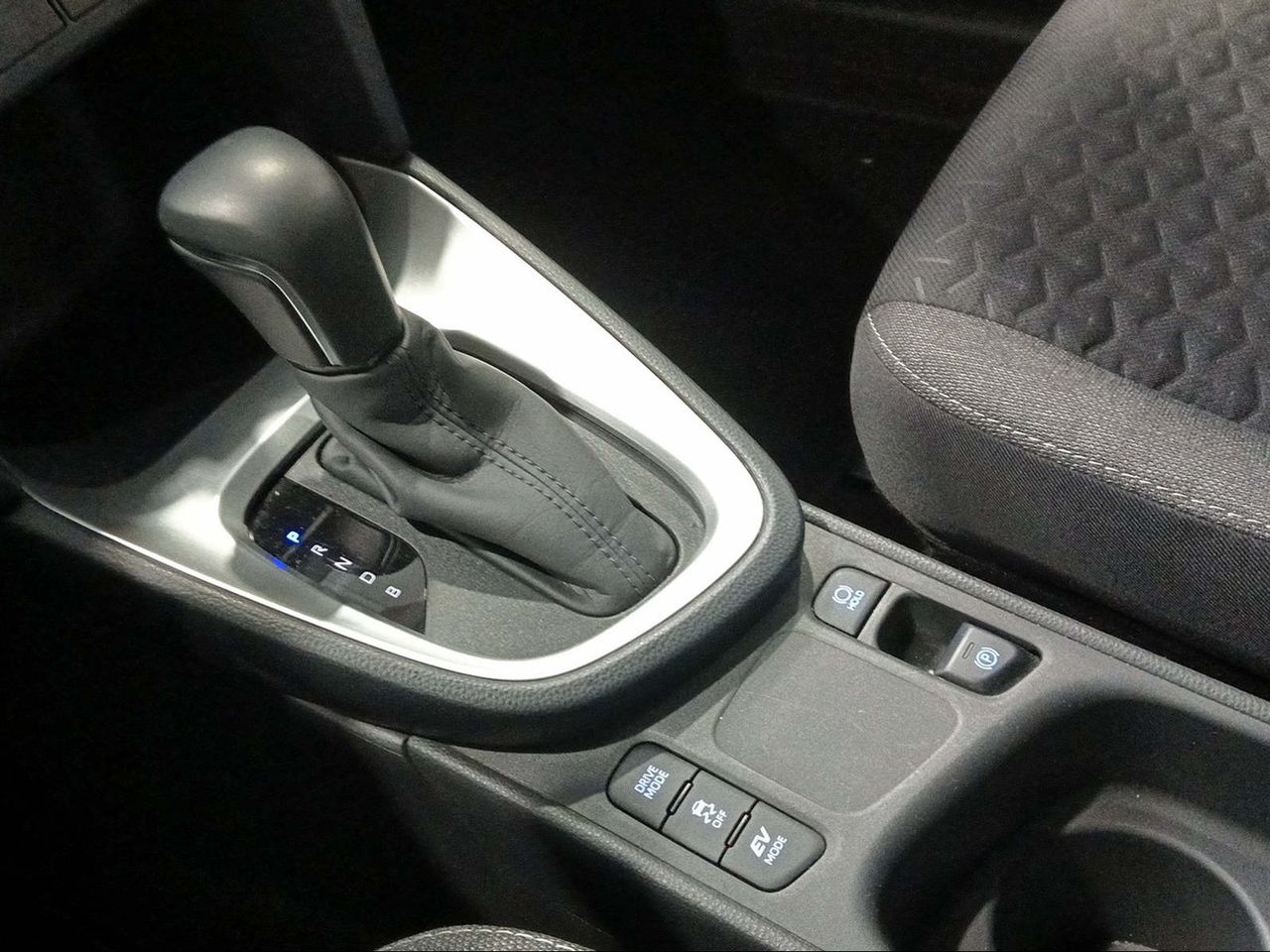 Toyota Yaris Cross 1.5 120H Active Tech  - Foto 25