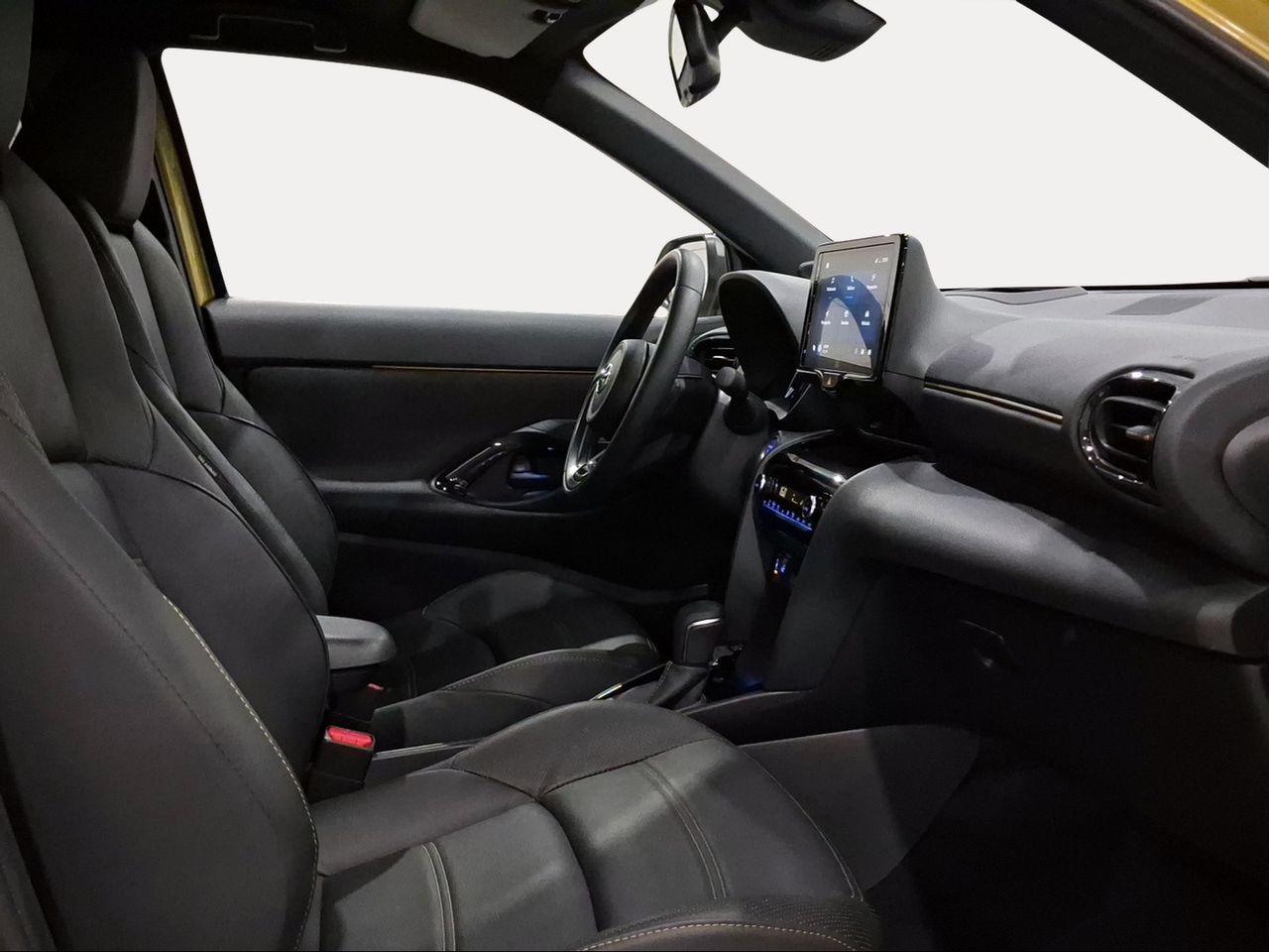 Toyota Yaris Cross 1.5 120H Premiere Edition  - Foto 7