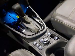 Toyota Yaris Cross 1.5 120H Premiere Edition  - Foto 27