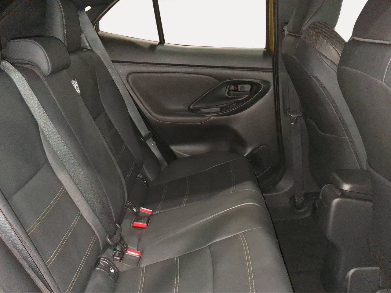 Toyota Yaris Cross 1.5 120H Premiere Edition  - Foto 8