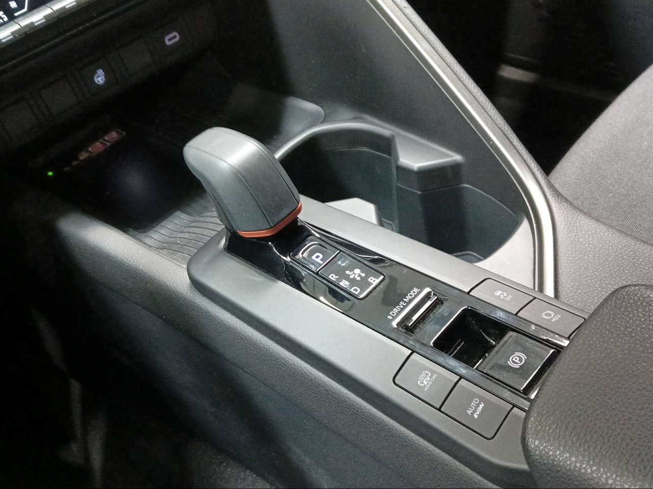 Toyota C-HR 2.0 220PH Advance  - Foto 24