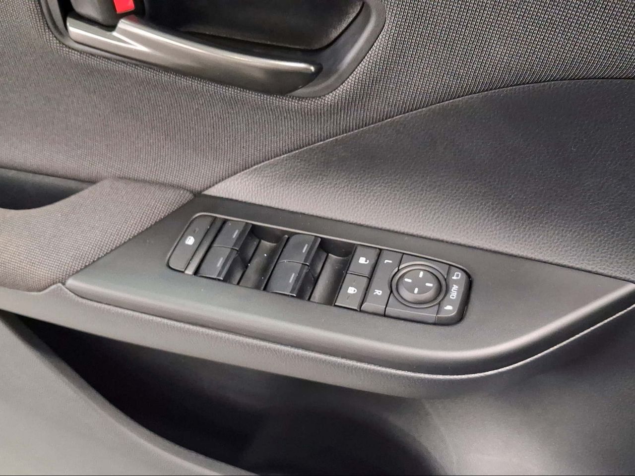 Toyota C-HR 1.8 140H Advance  - Foto 24