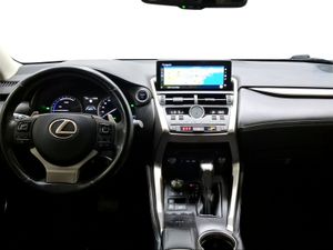 Lexus NX 2.5 300h Executive Navigation 4WD  - Foto 9