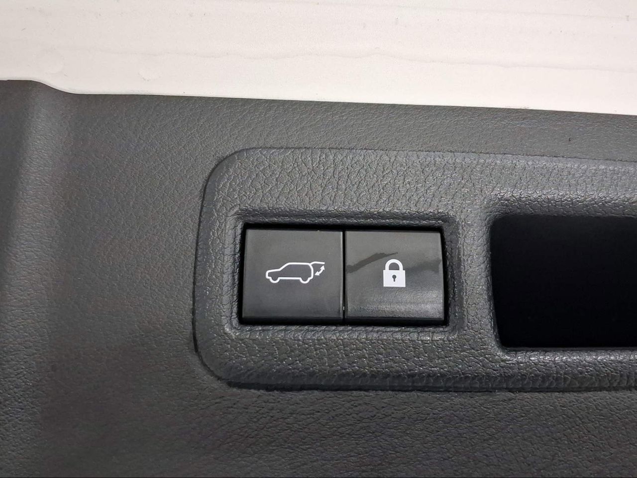 Lexus NX 2.5 300h Executive Navigation 4WD  - Foto 12