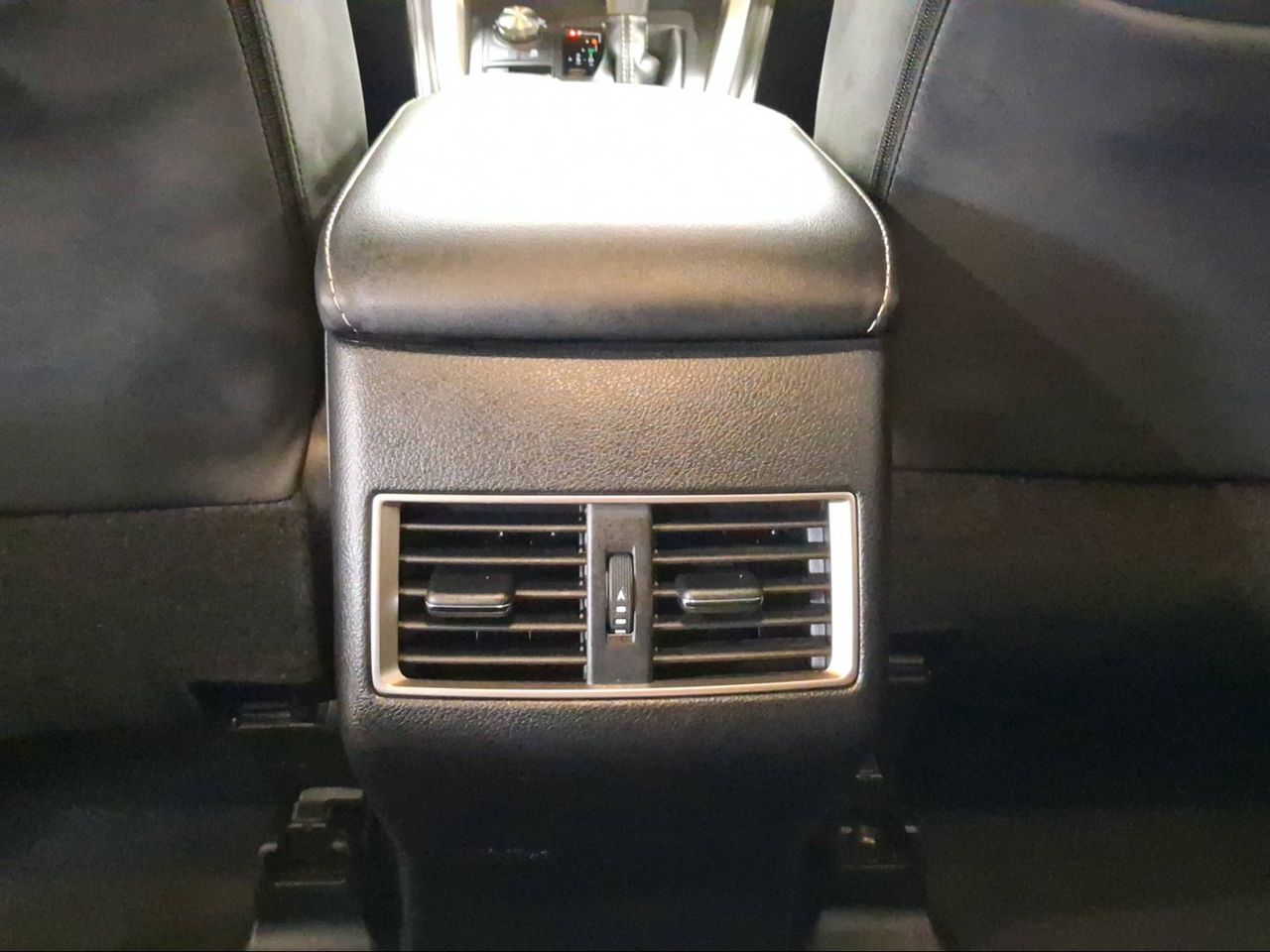 Lexus NX 2.5 300h Executive Navigation 4WD  - Foto 17