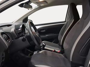 Toyota Aygo 1.0 70 x-play  - Foto 13