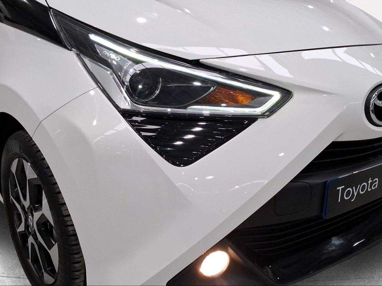 Toyota Aygo 1.0 70 x-play  - Foto 25