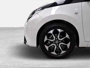 Toyota Aygo 1.0 70 x-play  - Foto 17