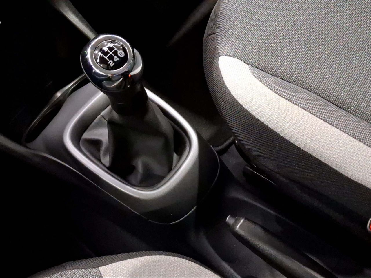 Toyota Aygo 1.0 70 x-play  - Foto 21