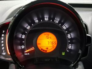 Toyota Aygo 1.0 70 x-play  - Foto 15