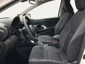 Toyota Yaris 1.5 120H Active Tech  - Foto 13