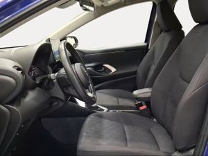 Toyota Yaris 1.5 120H Active Plus  - Foto 13