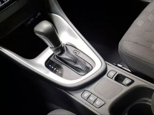 Toyota Yaris 1.5 120H Active Plus  - Foto 24