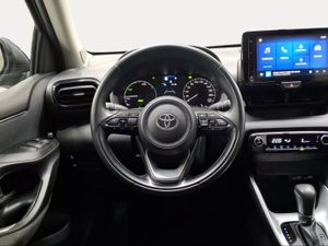 Toyota Yaris 1.5 120H Active Plus  - Foto 10