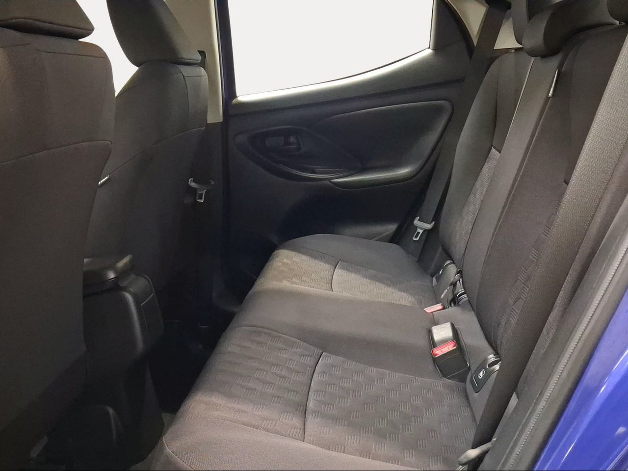 Toyota Yaris 1.5 120H Active Plus  - Foto 12