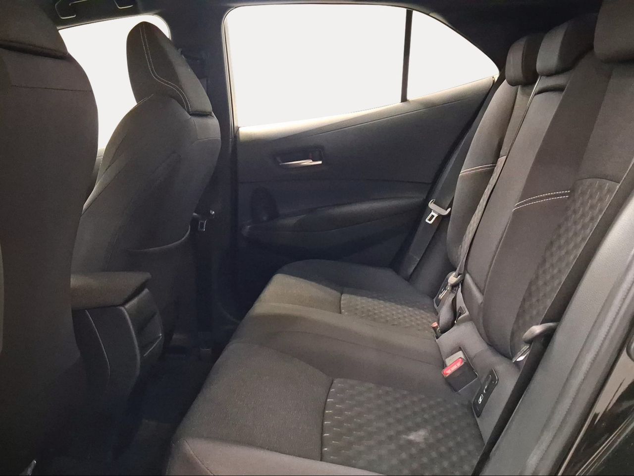 Toyota Corolla 140H Active Plus  - Foto 12