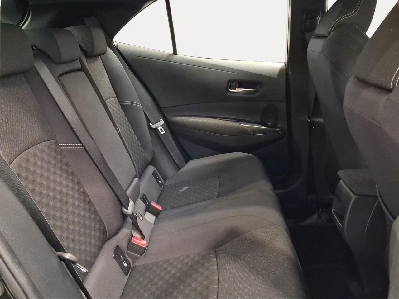 Toyota Corolla 140H Active Plus  - Foto 8