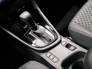 Toyota Yaris 1.5 120H Style  - Foto 24