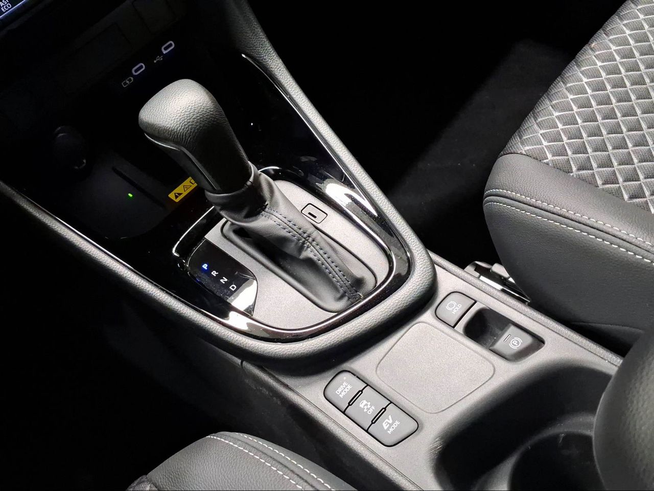 Toyota Yaris 1.5 120H Style  - Foto 24