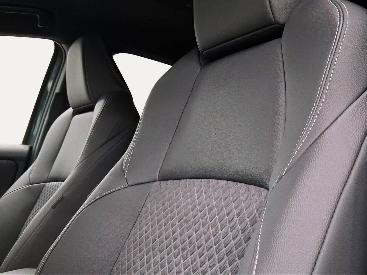 Toyota Yaris 1.5 120H Style  - Foto 21