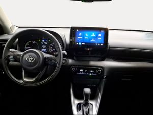 Toyota Yaris 1.5 120H Active Plus  - Foto 9