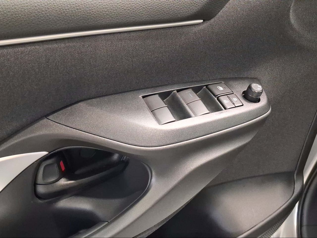 Toyota Yaris 1.5 120H Active Plus  - Foto 24