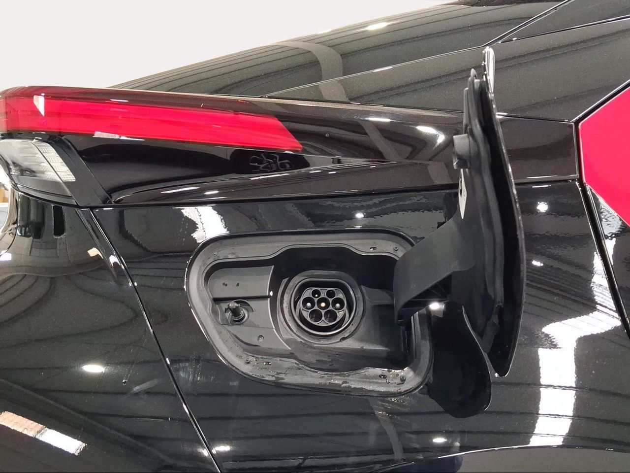 Toyota C-HR 2.0 220PH GR Sport Edition  - Foto 7