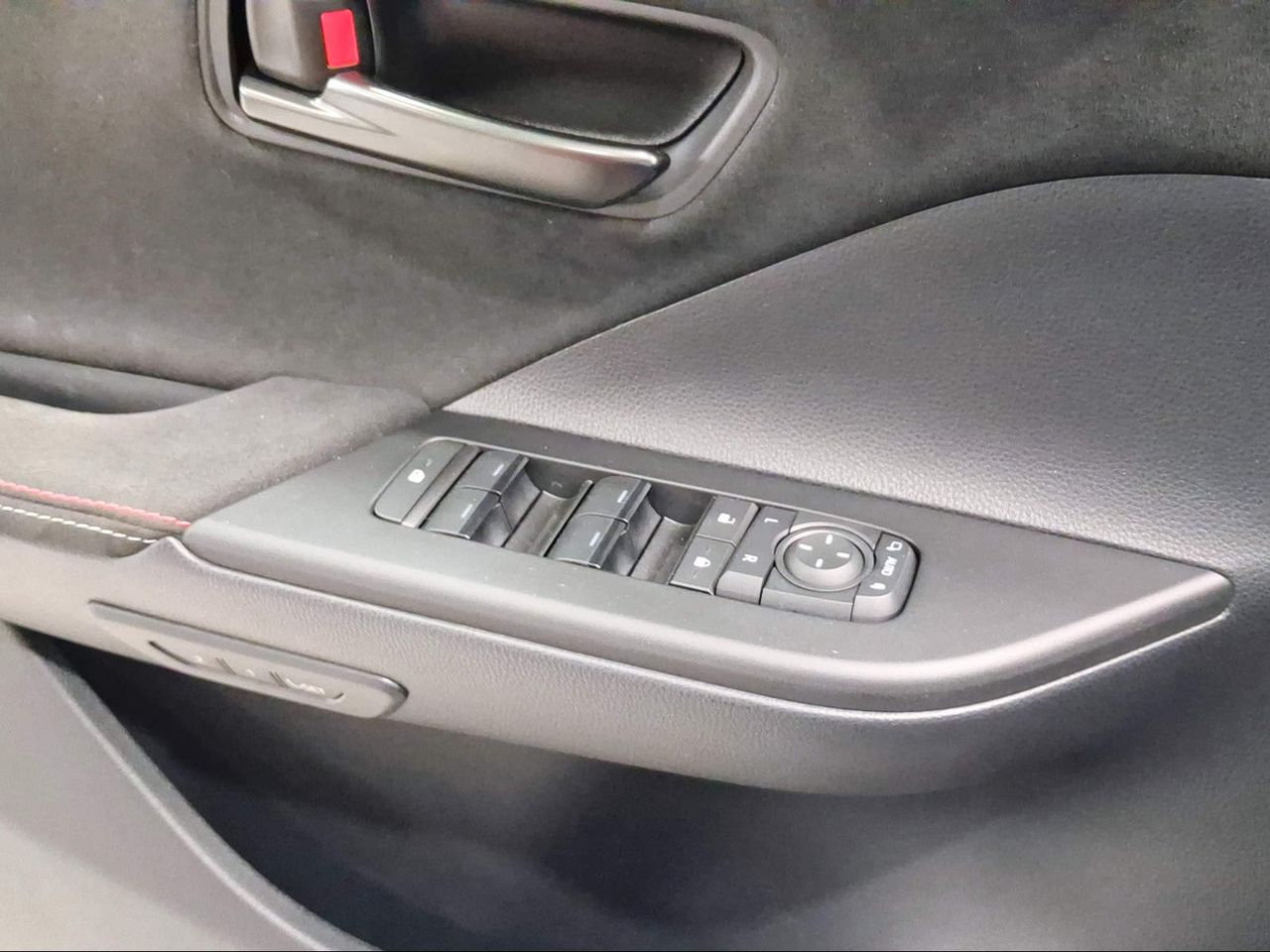 Toyota C-HR 2.0 220PH GR Sport Edition  - Foto 27