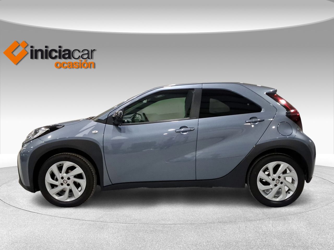 Toyota Aygo X Cross 1.0 VVT-I 72CV Play  - Foto 4