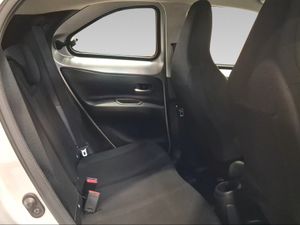 Toyota Aygo X Cross 1.0 VVT-I 72CV Play  - Foto 8