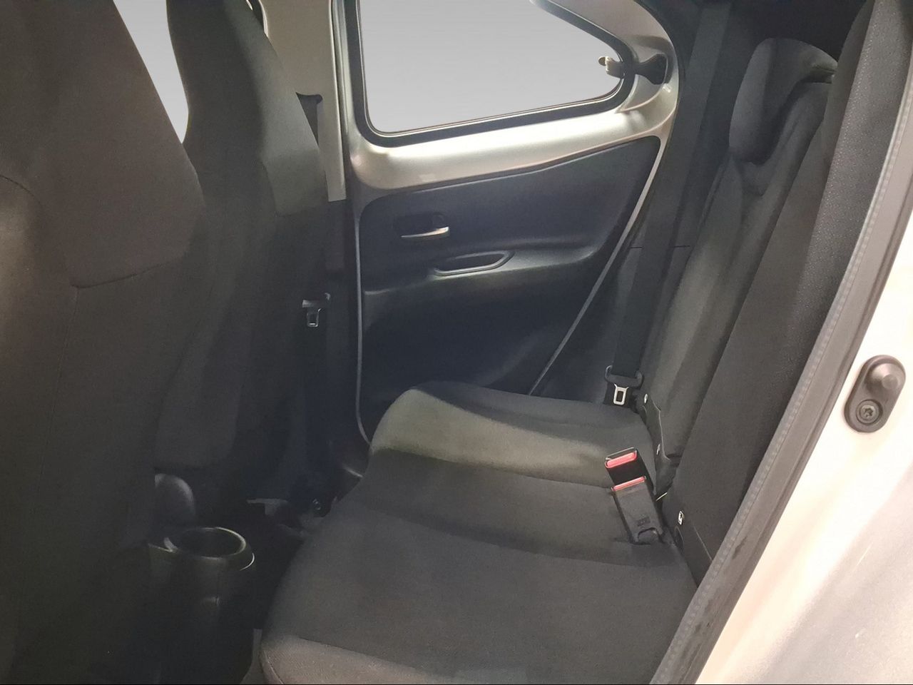 Toyota Aygo X Cross 1.0 VVT-I 72CV Play  - Foto 12