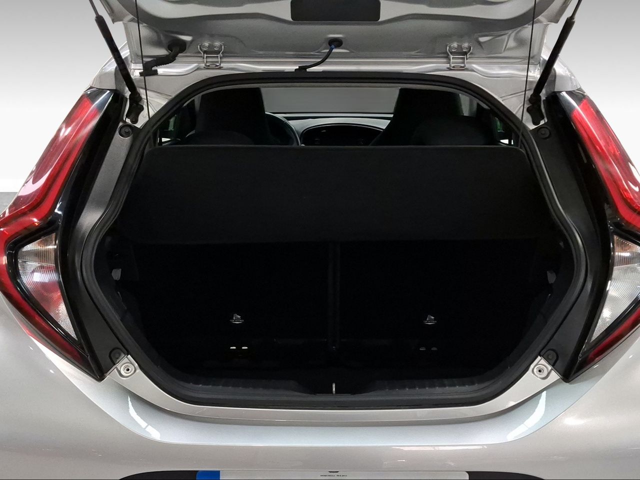 Toyota Aygo X Cross 1.0 VVT-I 72CV Play  - Foto 11