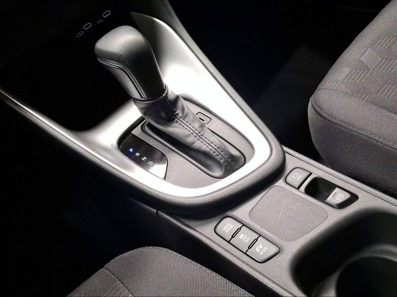 Toyota Yaris 1.5 120H Active Plus  - Foto 23