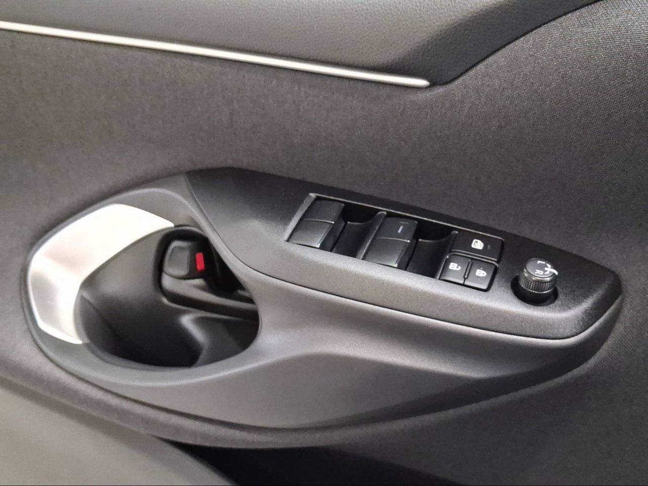 Toyota Yaris 1.5 120H Active Plus  - Foto 21