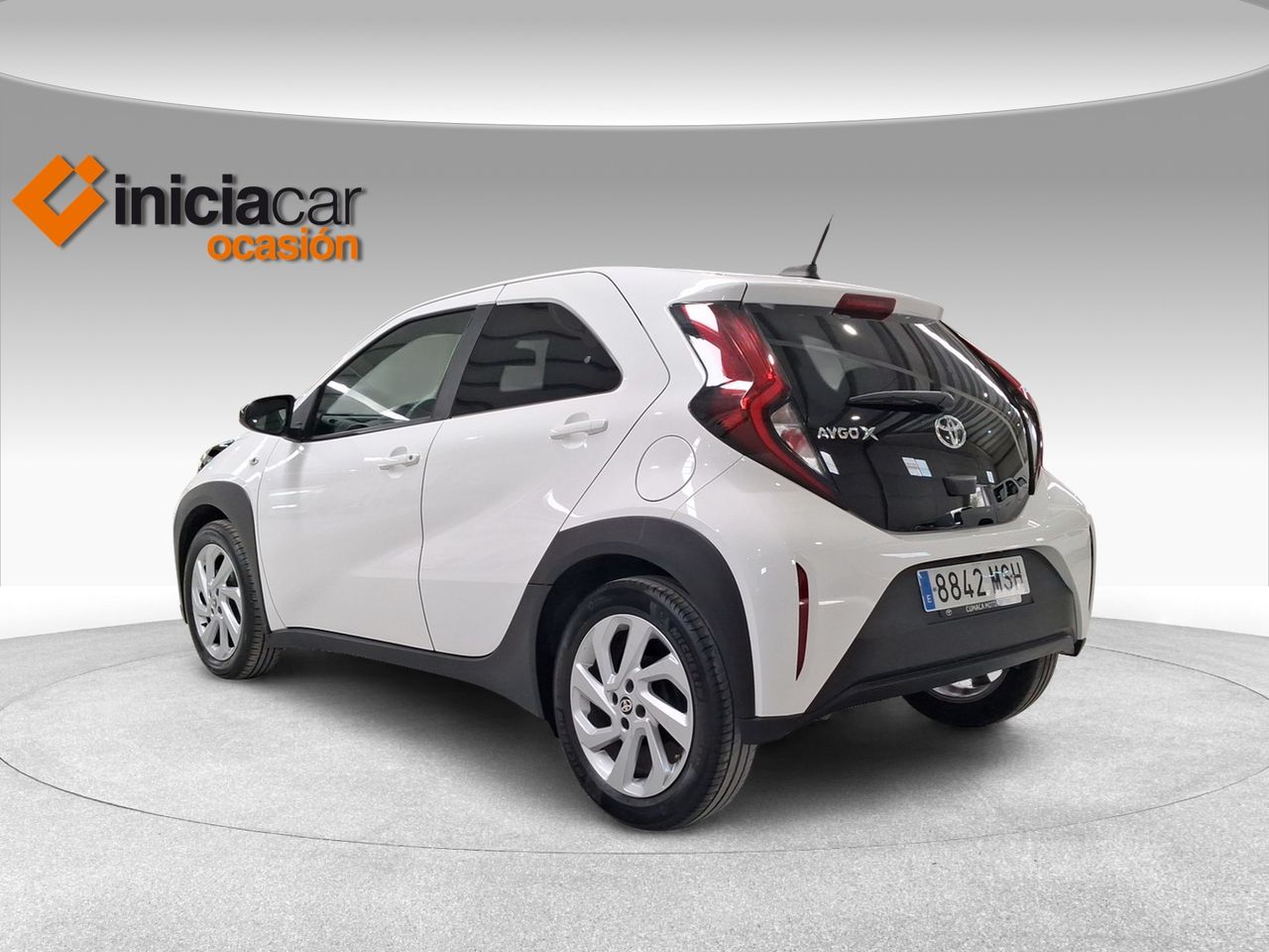 Toyota Aygo X Cross 1.0 VVT-I 72CV Play  - Foto 3