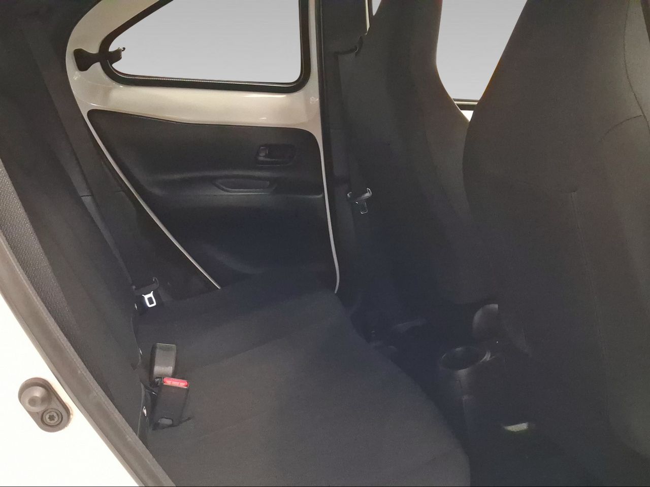 Toyota Aygo X Cross 1.0 VVT-I 72CV Play  - Foto 8