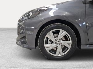 Toyota Yaris 1.5 120H Active Plus  - Foto 17