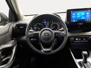 Toyota Yaris 1.5 120H Active Plus  - Foto 10