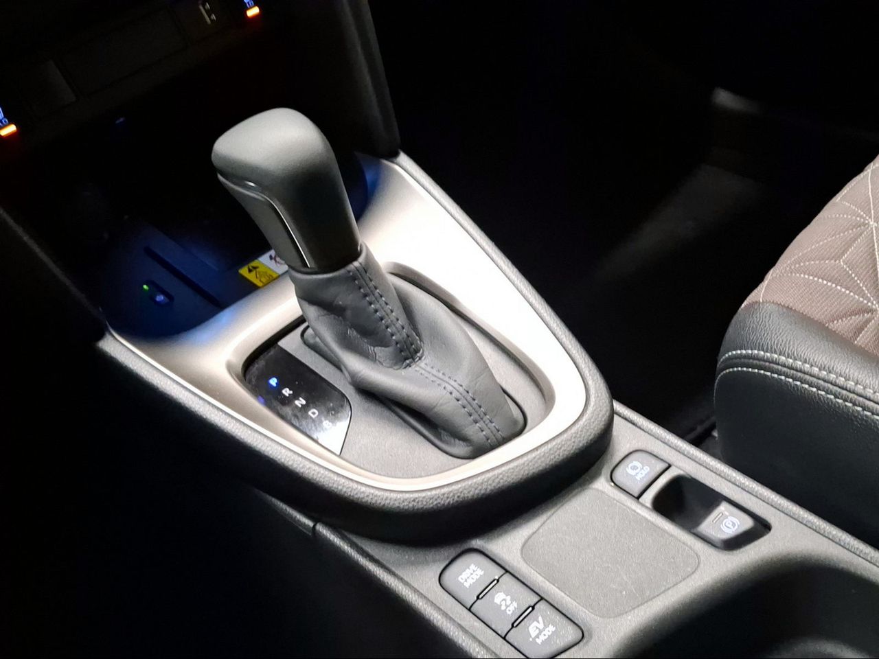 Toyota Yaris Cross 1.5 120H Style  - Foto 25